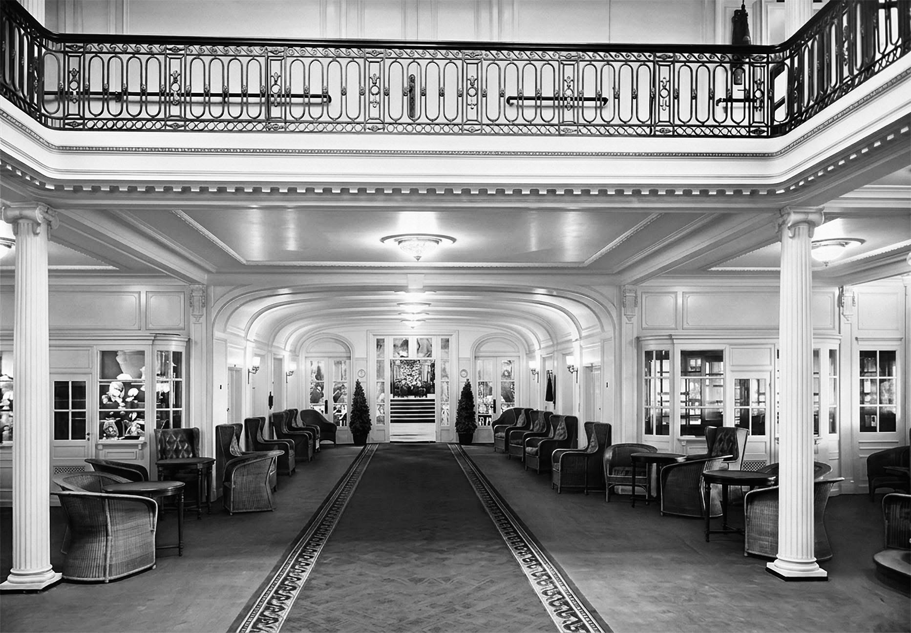 Grand hall or entrance hall aboard SS Leviathan