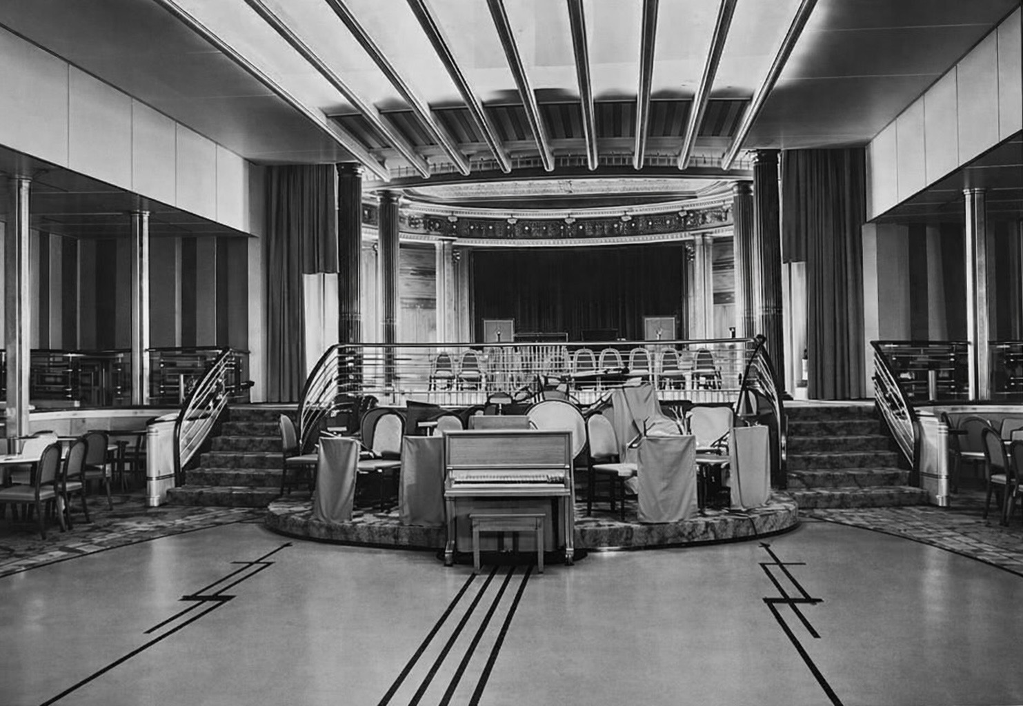 Night club aboard SS Leviathan during her later years of service