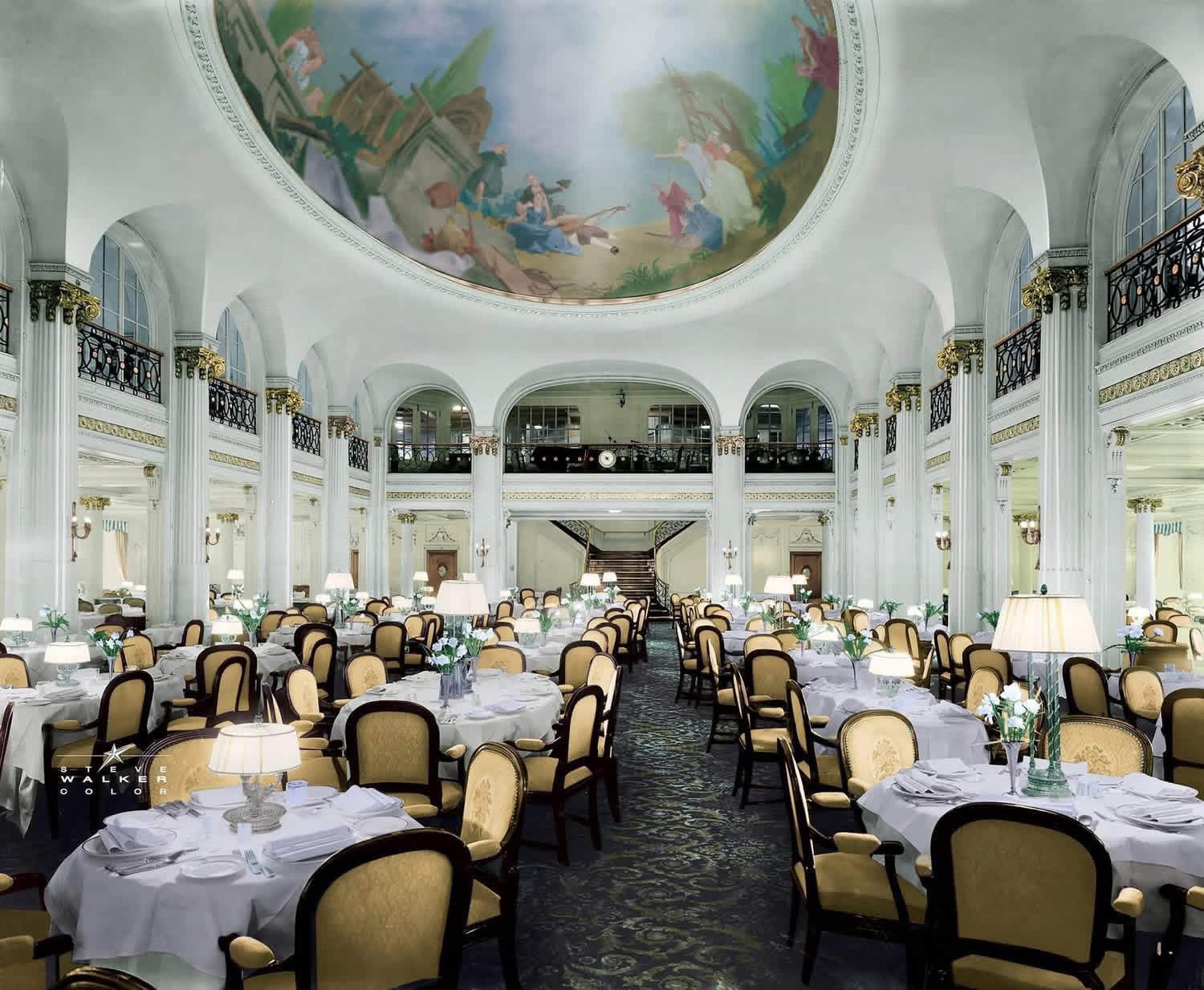 image for a dining room aboard SS Leviathan.