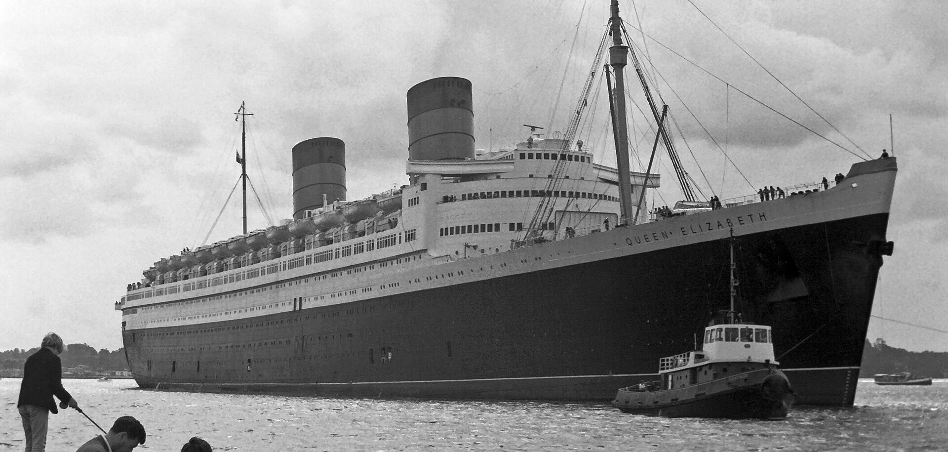 RMS Queen Elizabeth (ship image)