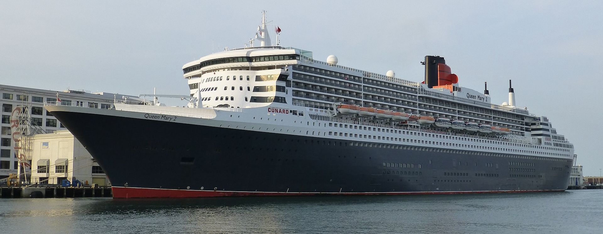 RMS Queen Mary 2 (ship image)